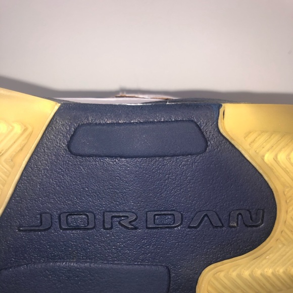 Air Jordan 5 Retro - Picture 7 of 10